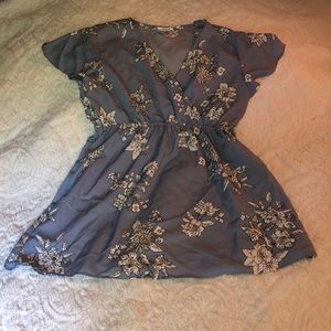 Size L Blue Floral Maternity Shirt